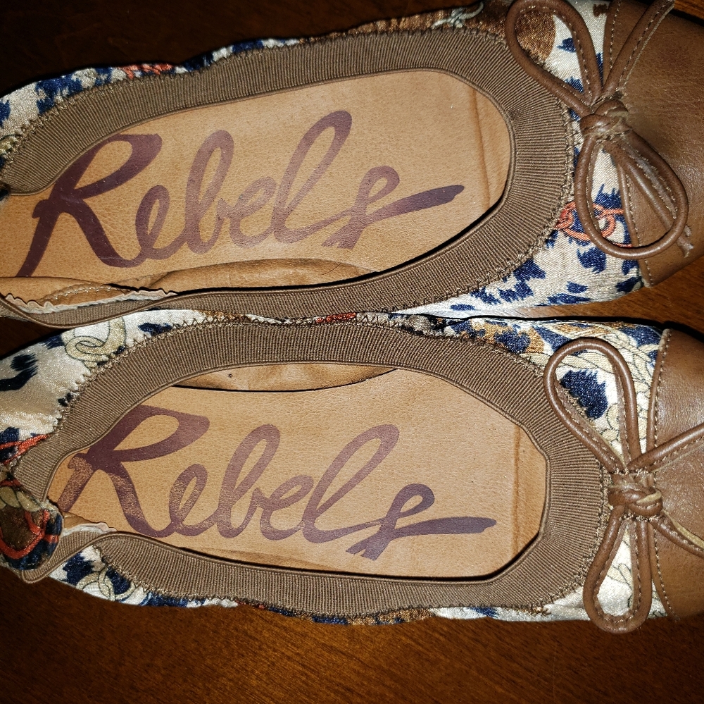 Rebels ballet flats